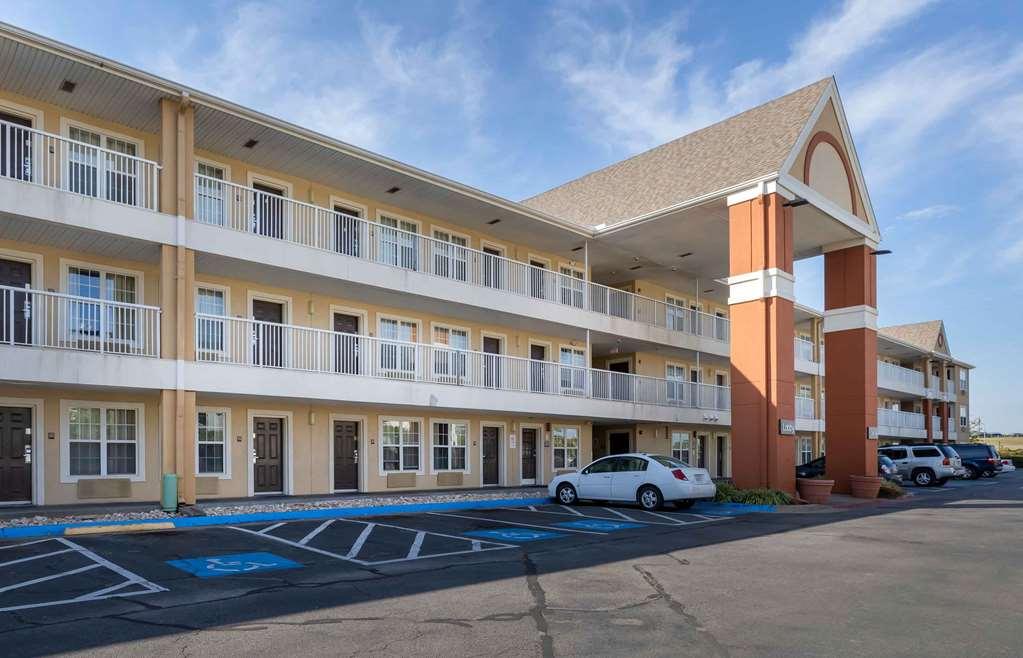 Extended Stay America Suites - Tulsa - Central Екстер'єр фото